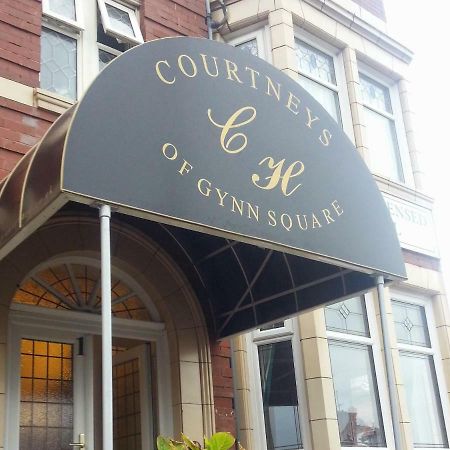 Courtneys Of Gynn Square Acomodação com café da manhã Blackpool Exterior foto